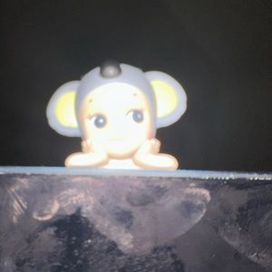 Meet your Posher, Ella